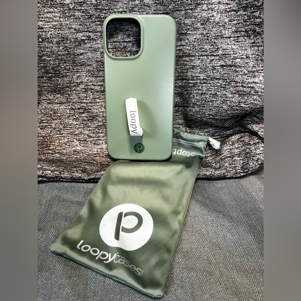 Loopy iPhone 13 Pro Max Sage matte case